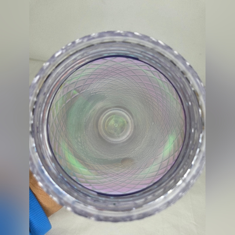 Starbucks 2022 - 24oz. Iridescent Lavender Diamond-Cut Cold Cup"Limited Edition" - Picture 4 of 9